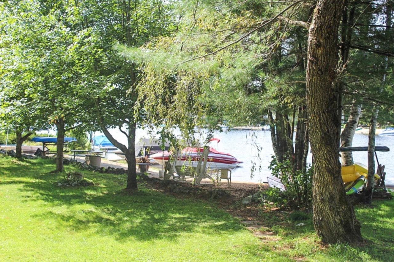 Вилла Balmoral Getaway Moultonborough Экстерьер фото