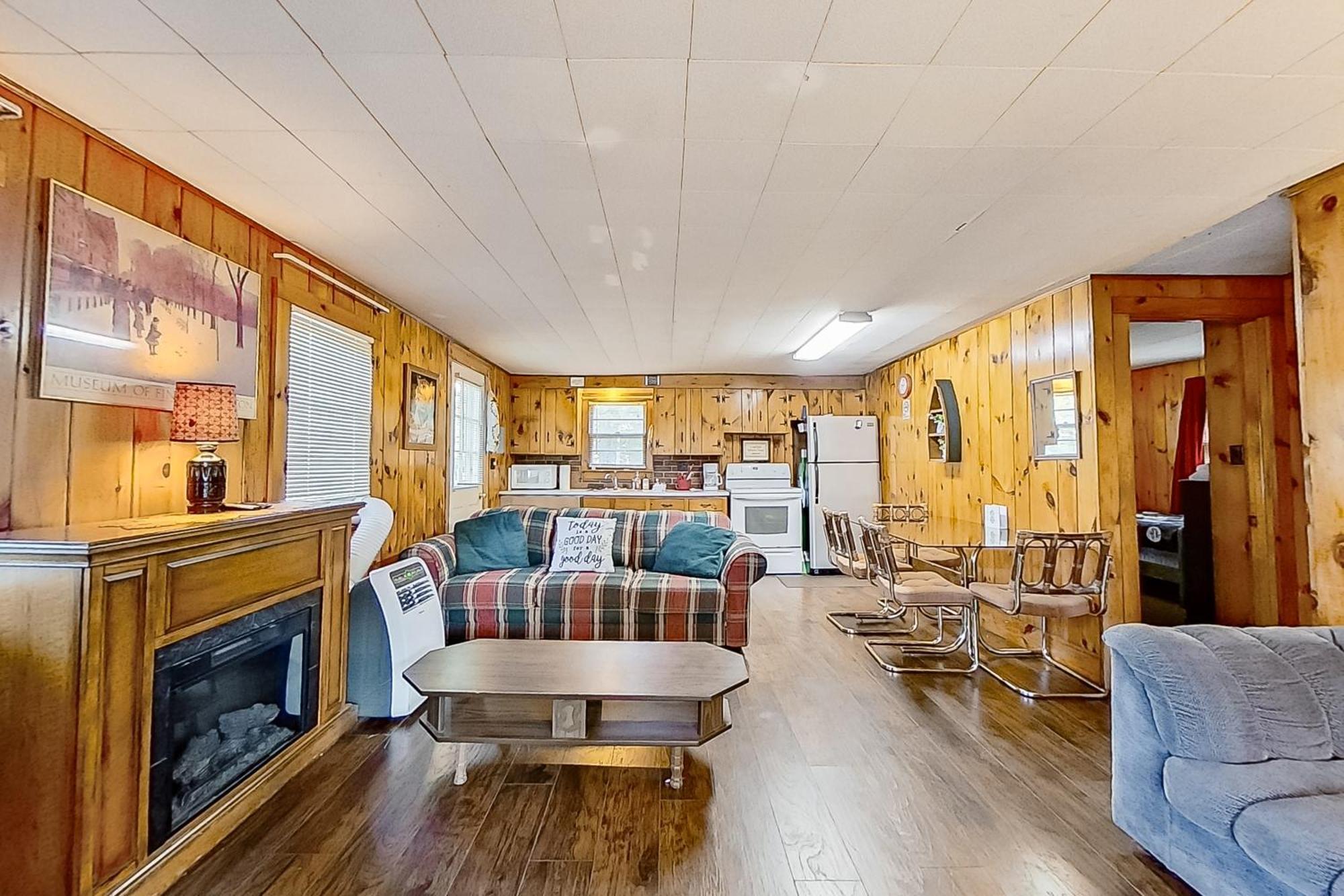 Вилла Balmoral Getaway Moultonborough Экстерьер фото